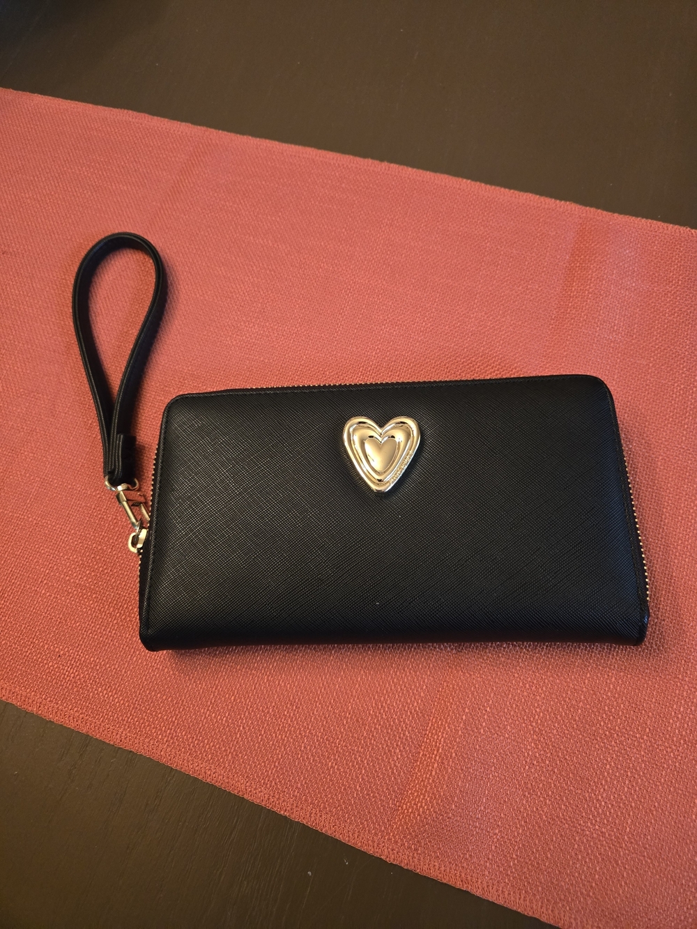 NWOT Betsey Johnson Black Wristlet Wallet with Gold Heart Accent